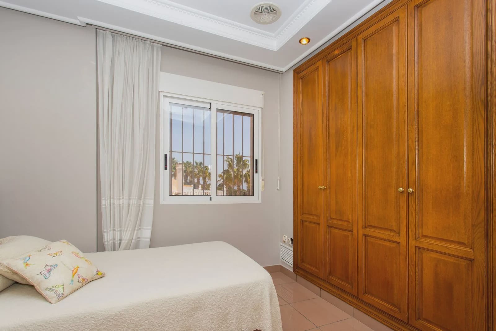 4 quarto Moradia para venda em Torrevieja com piscina garagem - 549 000 € (Ref: 9984093)
