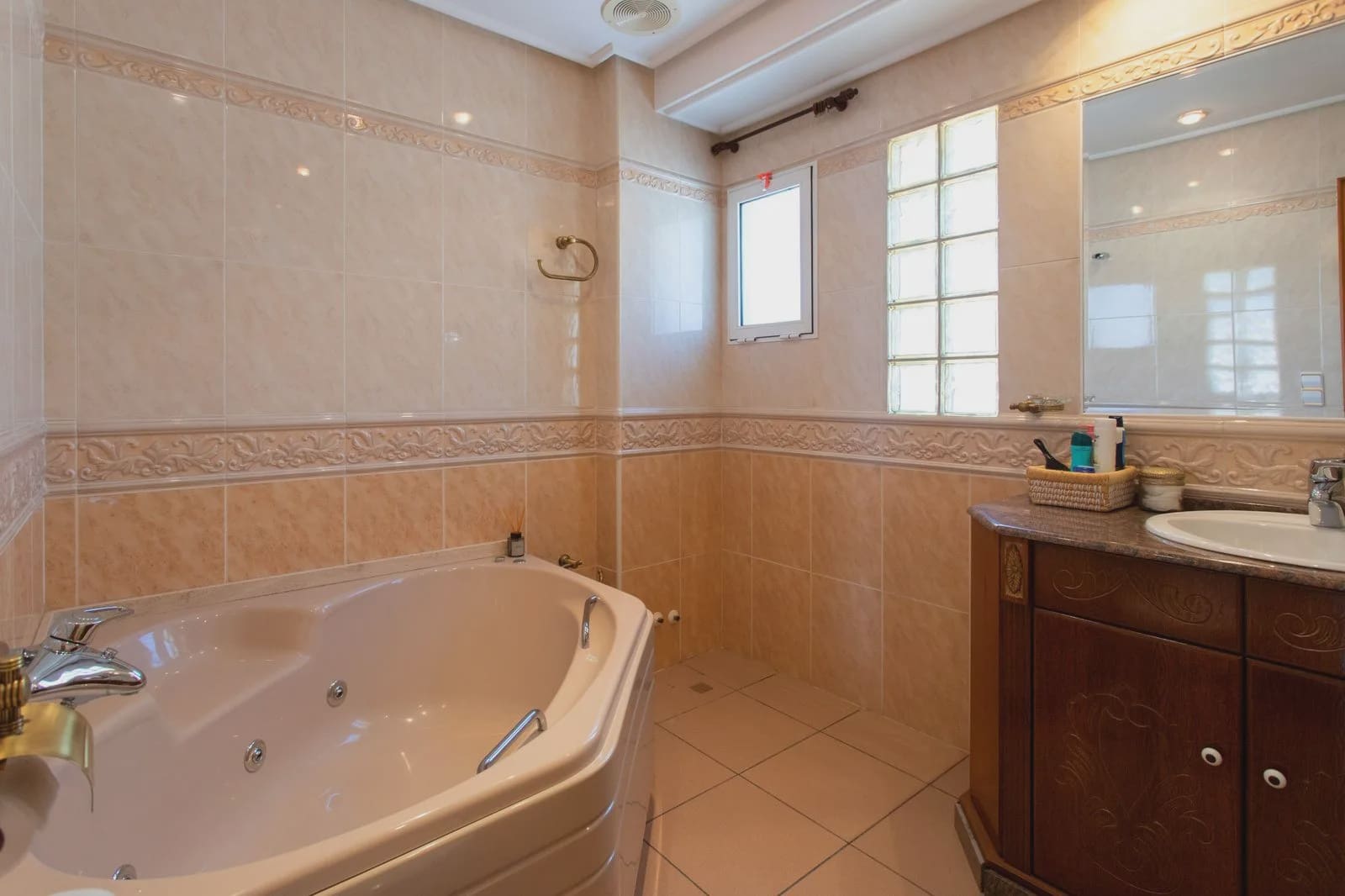 4 quarto Moradia para venda em Torrevieja com piscina garagem - 549 000 € (Ref: 9984093)