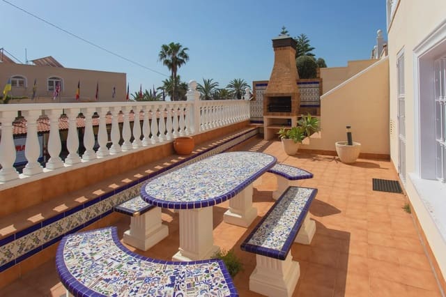 4 soveværelse Villa til salg i Miramar - Torre del Moro, Torrevieja med swimmingpool garage - € 549.000 (Ref: 9984093)