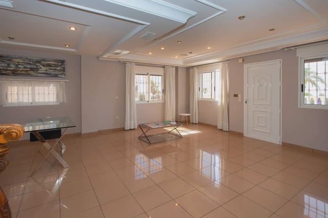 4 soveværelse Villa til salg i Miramar - Torre del Moro, Torrevieja med swimmingpool garage - € 549.000 (Ref: 9984093)