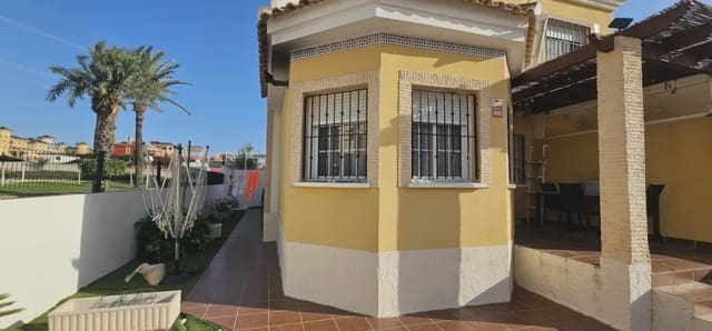 3 slaapkamer Villa te koop in Lo Crispin, Algorfa met zwembad garage - € 220.000 (Ref: 9984182)