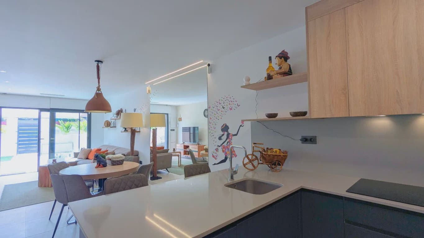 2 sovrum Lägenhet till salu i Lo Crispin med pool garage - 225 000 € (Ref: 9984183)