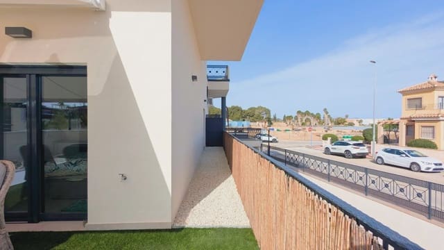 2 soverom Leilighet til salgs i Lo Crispin, Algorfa med svømmebasseng garasje - € 225 000 (Ref: 9984183)