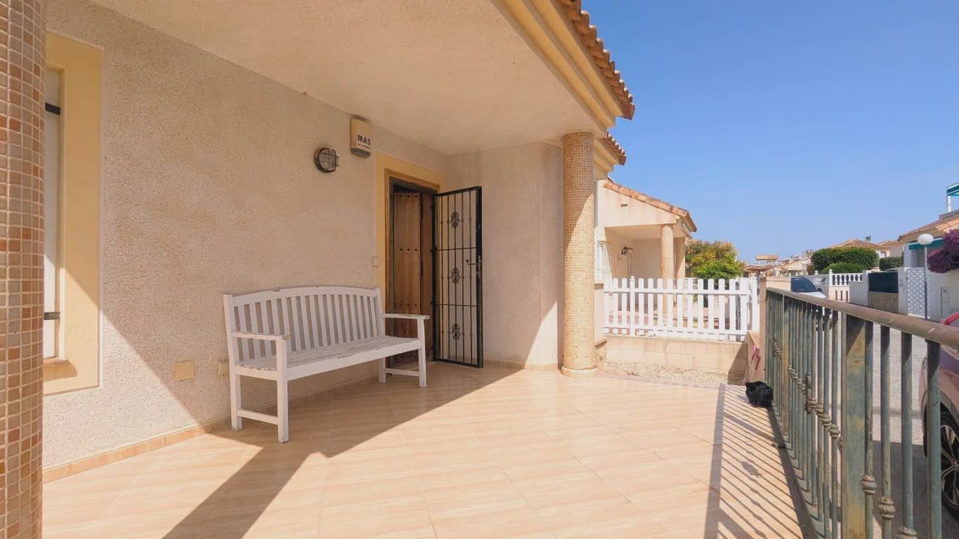 3 soveværelse Villa til salg i Lo Crispin med swimmingpool garage - € 225.000 (Ref: 9984184)