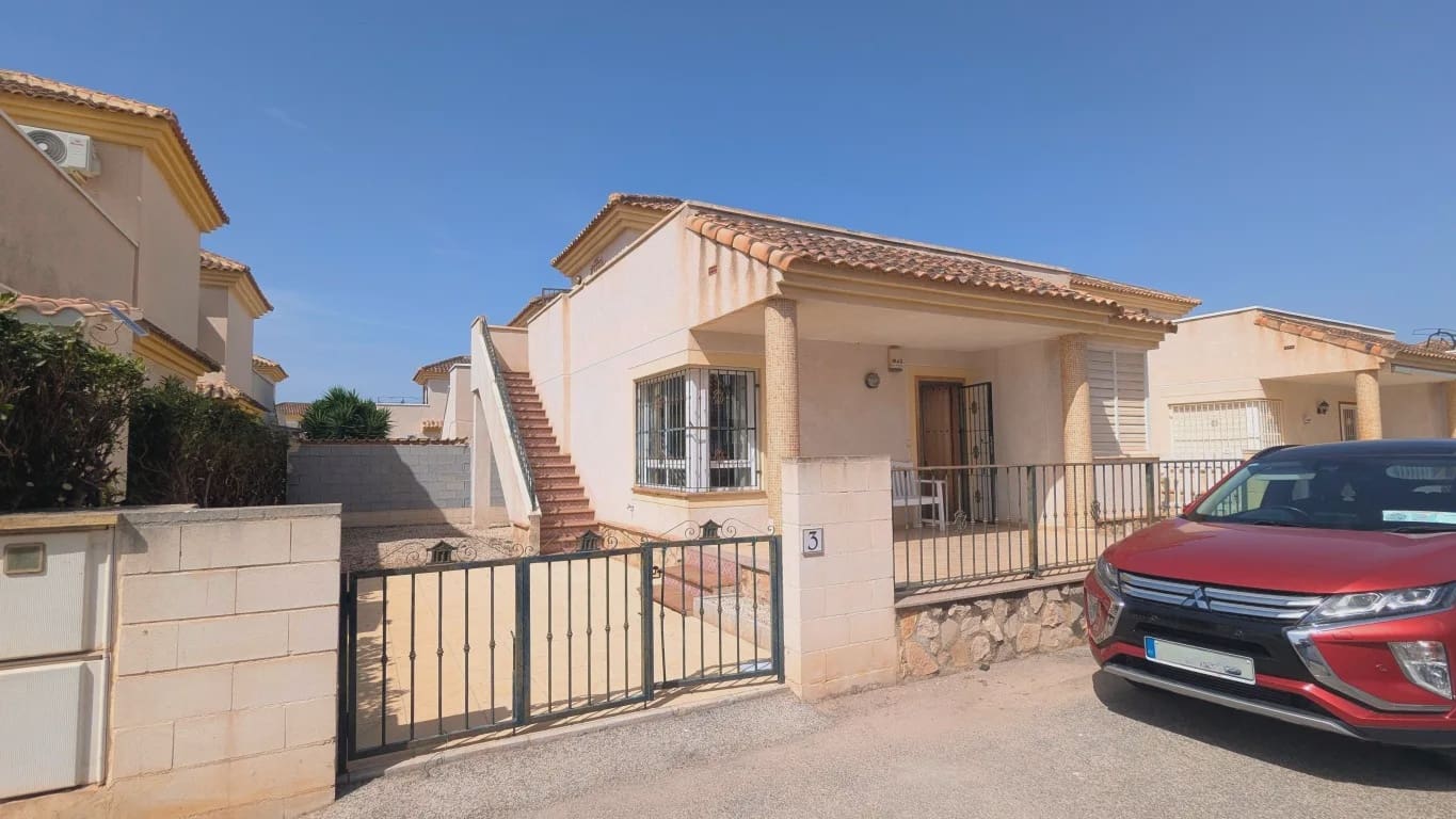 3 soveværelse Villa til salg i Lo Crispin med swimmingpool garage - € 225.000 (Ref: 9984184)