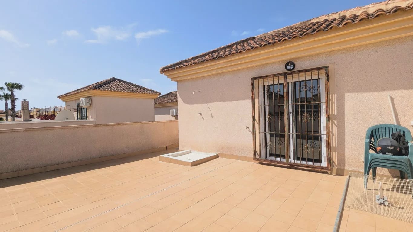 3 soveværelse Villa til salg i Lo Crispin med swimmingpool garage - € 225.000 (Ref: 9984184)
