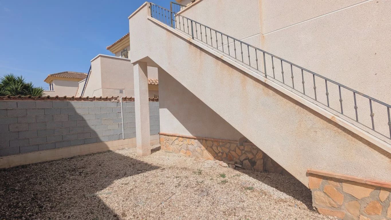 3 soveværelse Villa til salg i Lo Crispin med swimmingpool garage - € 225.000 (Ref: 9984184)
