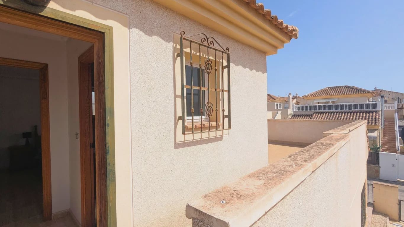 3 soveværelse Villa til salg i Lo Crispin med swimmingpool garage - € 225.000 (Ref: 9984184)