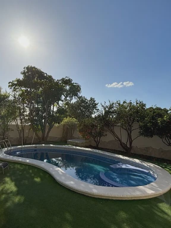 5 quarto Moradia para venda em Ciudad Quesada com piscina garagem - 630 000 € (Ref: 9984185)