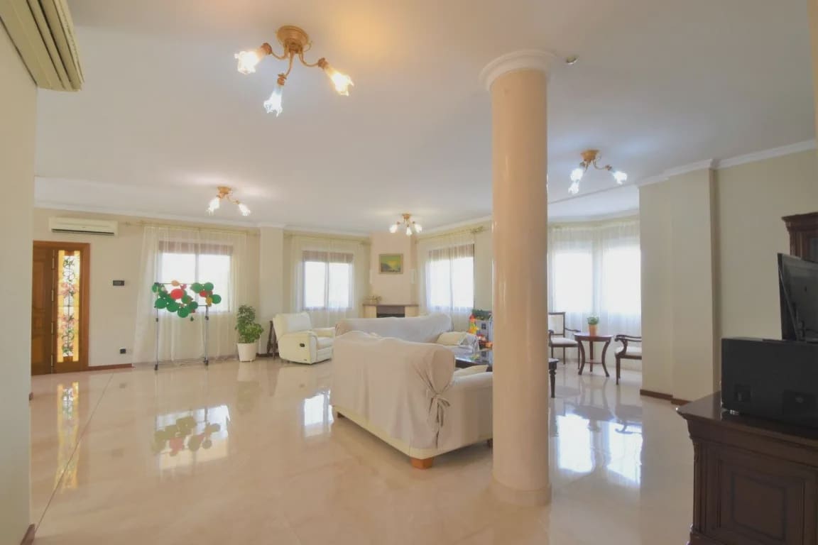 5 quarto Moradia para venda em Ciudad Quesada com piscina garagem - 630 000 € (Ref: 9984185)