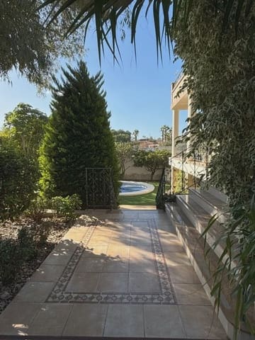 5 quarto Moradia para venda em Ciudad Quesada, Rojales com piscina garagem - 630 000 € (Ref: 9984185)