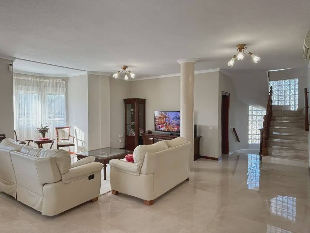 5 quarto Moradia para venda em Ciudad Quesada com piscina garagem - 630 000 € (Ref: 9984185)