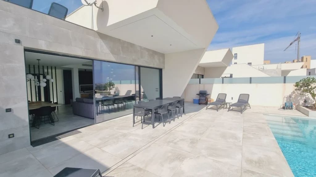 4 sovrum Villa till salu i Rojales med pool - 660 000 € (Ref: 9984187)