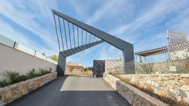 4 slaapkamer Villa te koop in Rojales met zwembad - € 660.000 (Ref: 9984187)