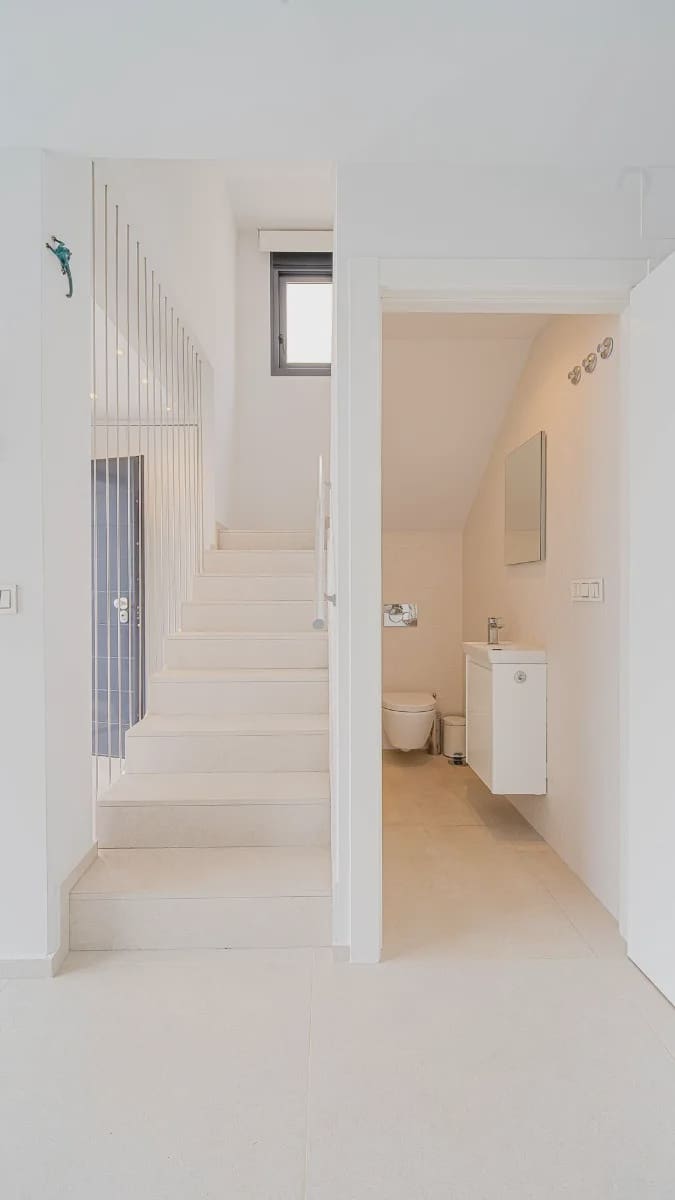 4 sypialnia Willa na sprzedaż w Orihuela Costa z basenem garażem - 650 000 € (Ref: 9994462)