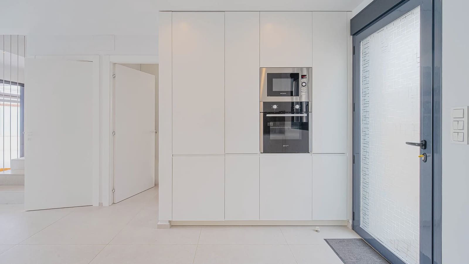 4 sypialnia Willa na sprzedaż w Orihuela Costa z basenem garażem - 650 000 € (Ref: 9994462)