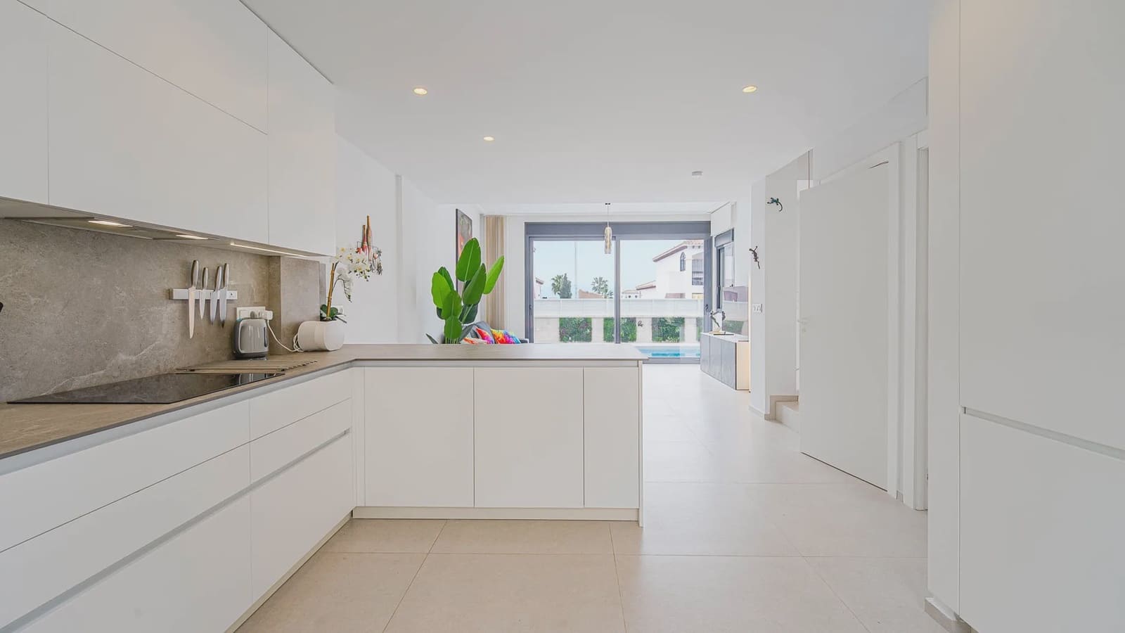 4 sypialnia Willa na sprzedaż w Orihuela Costa z basenem garażem - 650 000 € (Ref: 9994462)