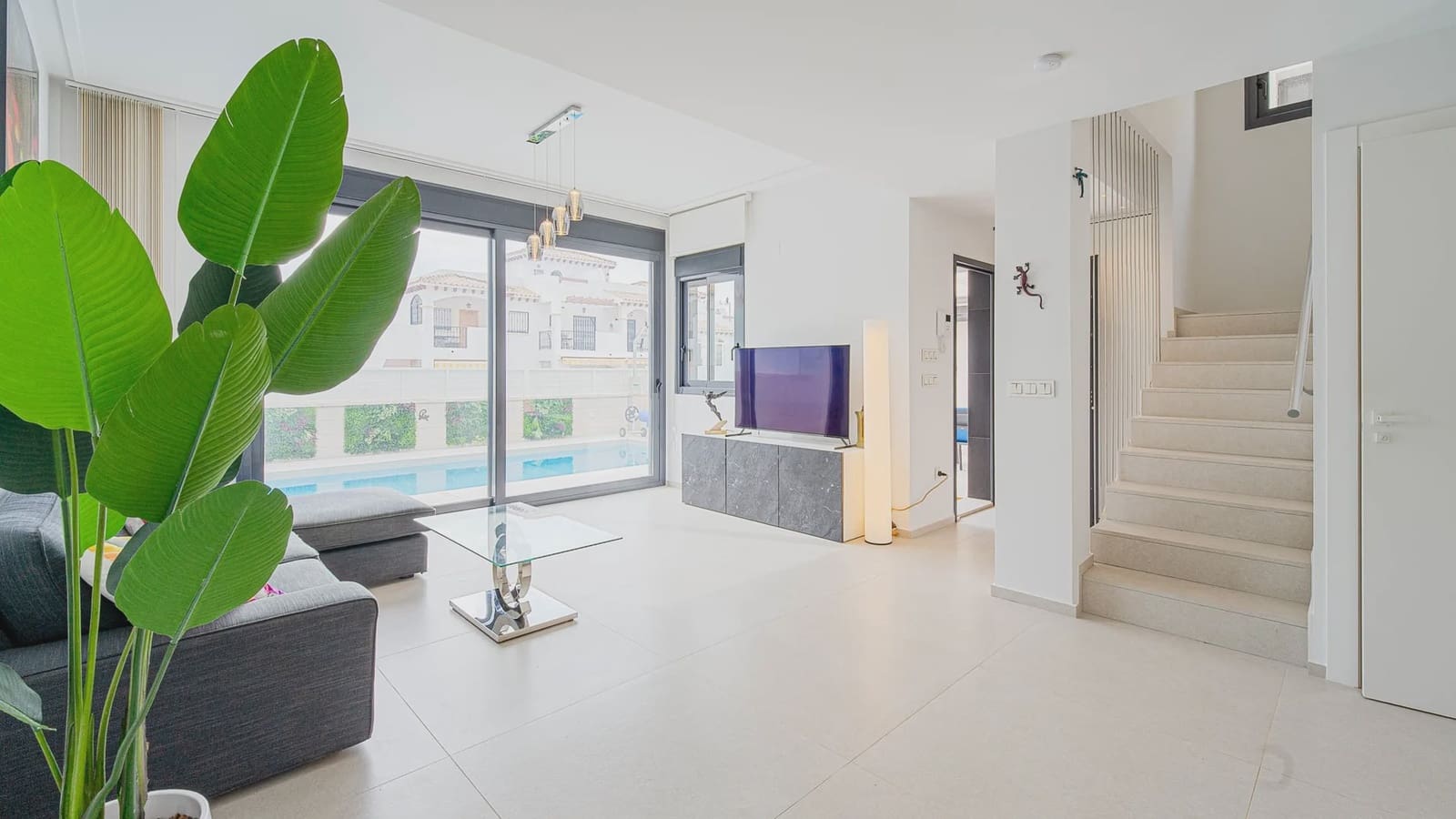 4 sypialnia Willa na sprzedaż w Orihuela Costa z basenem garażem - 650 000 € (Ref: 9994462)
