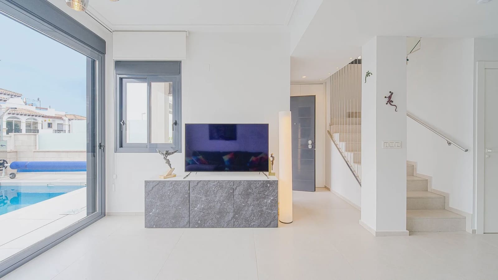 4 sypialnia Willa na sprzedaż w Orihuela Costa z basenem garażem - 650 000 € (Ref: 9994462)