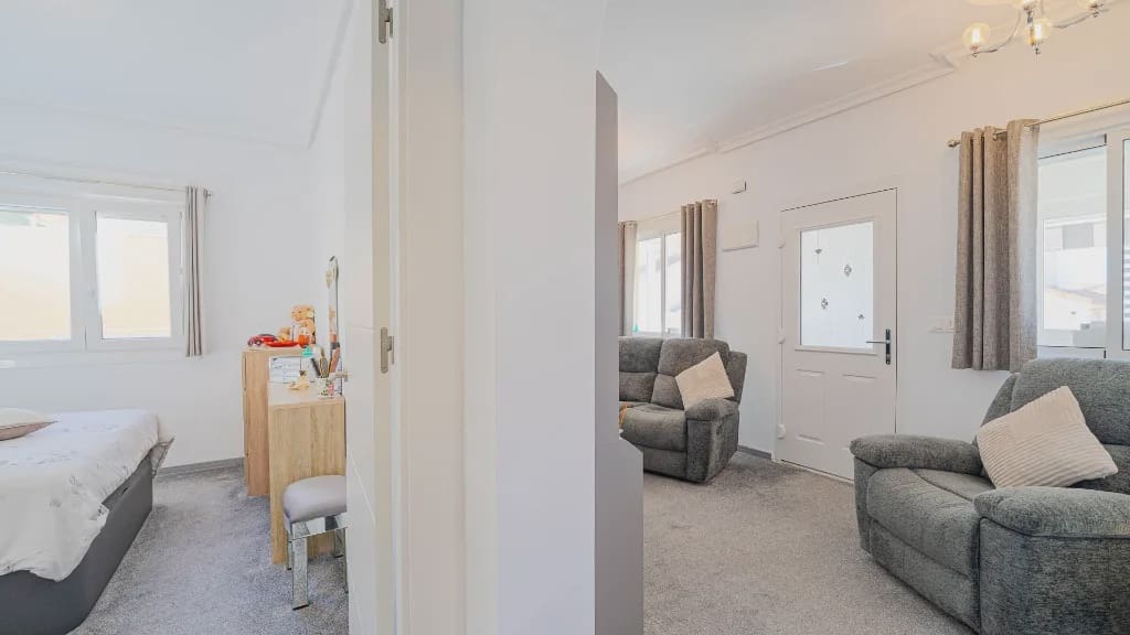 2 Zimmer Villa zu verkaufen in Orihuela Costa mit Pool Garage - 245.000 € (Ref: 9994463)