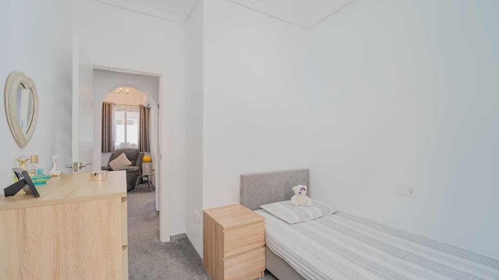 2 Zimmer Villa zu verkaufen in Orihuela Costa mit Pool Garage - 245.000 € (Ref: 9994463)