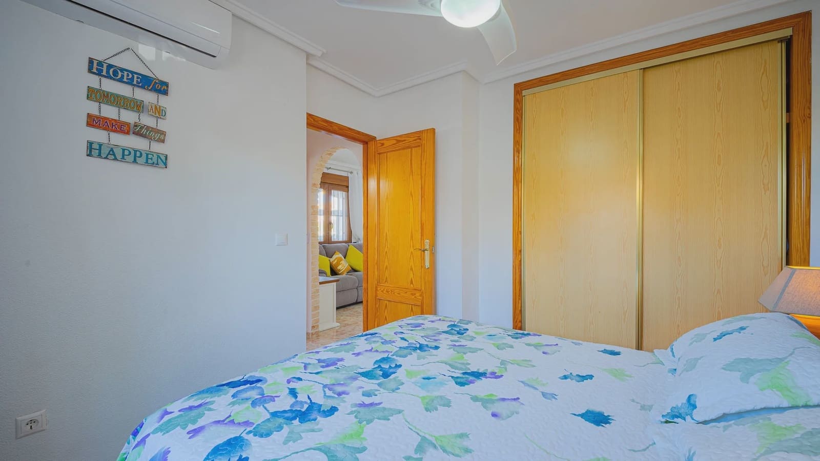 3 Zimmer Haus zu verkaufen in Playa Flamenca mit Pool Garage - 259.000 € (Ref: 9994464)