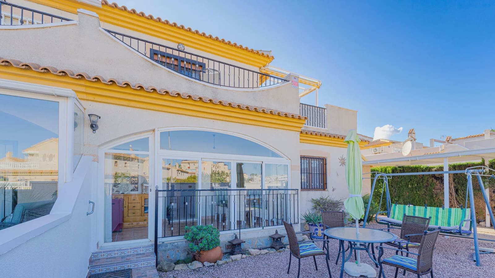 3 Zimmer Haus zu verkaufen in Playa Flamenca mit Pool Garage - 259.000 € (Ref: 9994464)