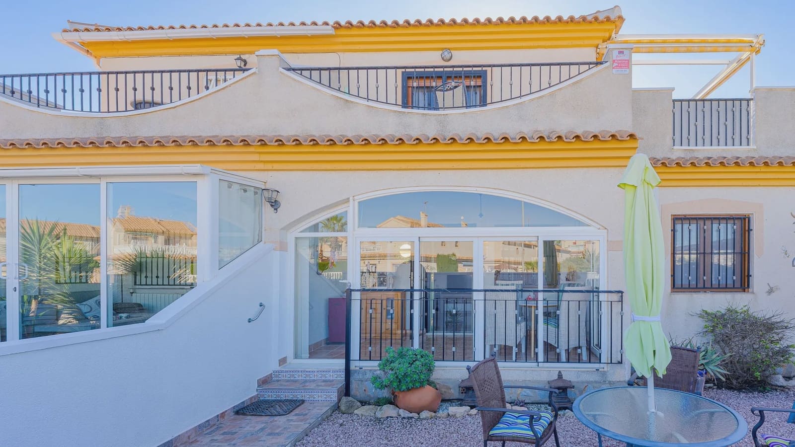 3 Zimmer Haus zu verkaufen in Playa Flamenca mit Pool Garage - 259.000 € (Ref: 9994464)