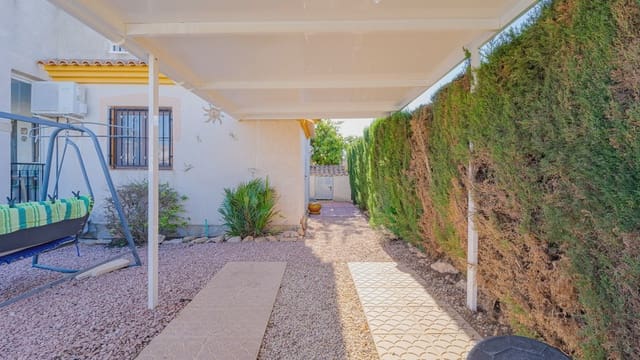 3 soveværelse Byhus til salg i Playa Flamenca, Orihuela med swimmingpool garage - € 259.000 (Ref: 9994464)