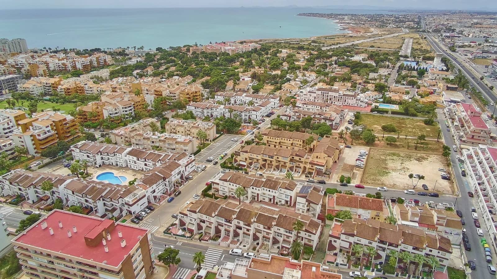 2 soveværelse Lejlighed til salg i Punta Prima med swimmingpool - € 165.000 (Ref: 9994465)