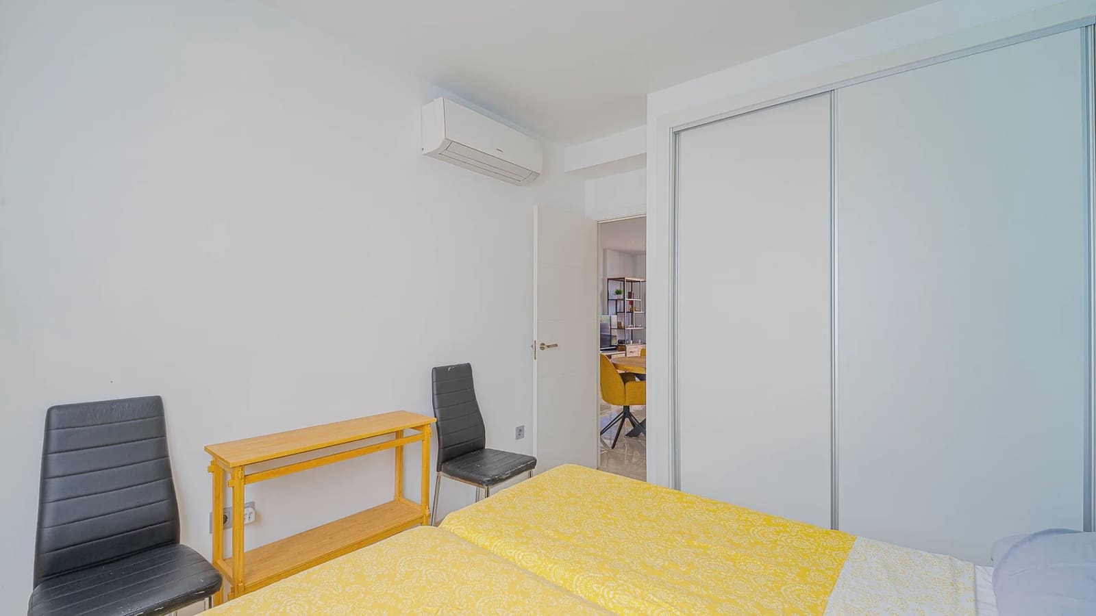 3 makuuhuone Huoneisto myytävänä paikassa Orihuela Costa mukana uima-altaan 
autotalli - 249 900 € (Ref: 9994466)