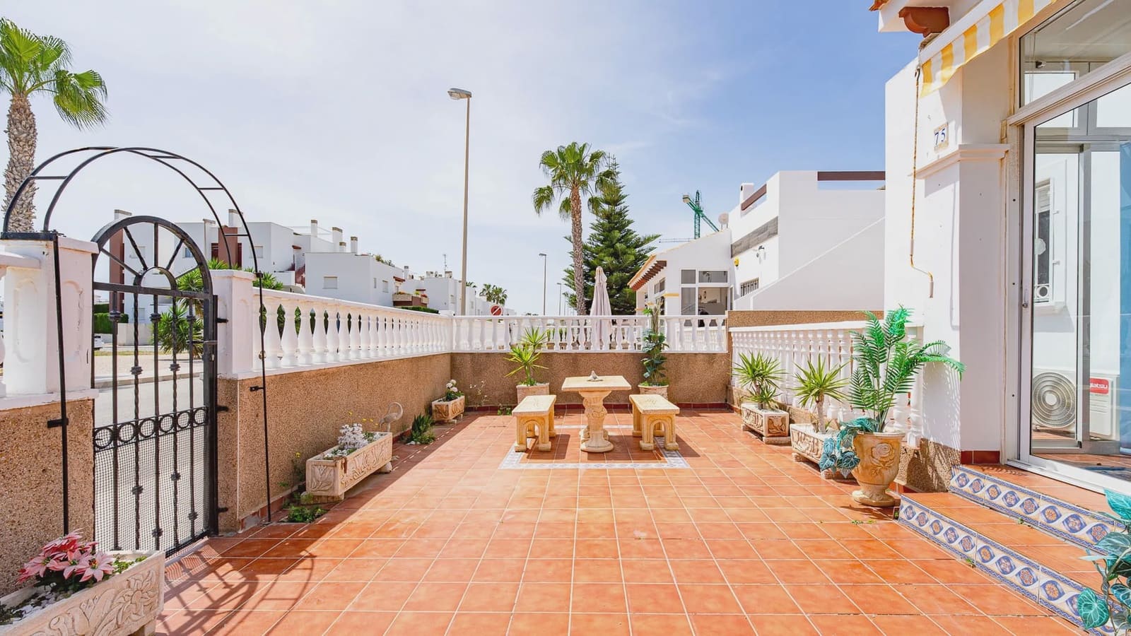 3 camera da letto Casa in vendita in Torrevieja con piscina garage - 265.000 € (Rif: 9994467)