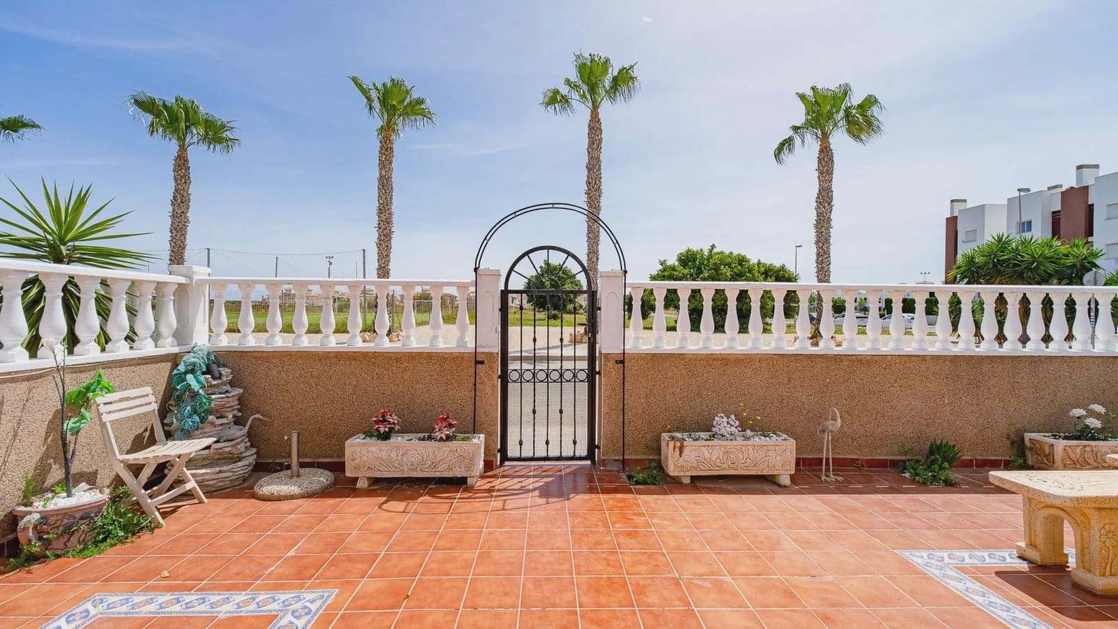 3 camera da letto Casa in vendita in Torrevieja con piscina garage - 265.000 € (Rif: 9994467)