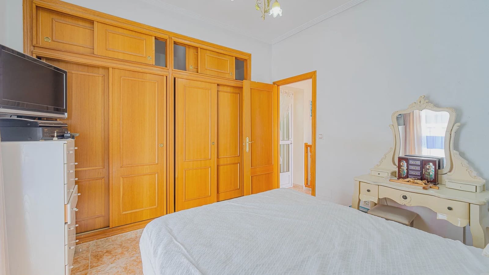 3 camera da letto Casa in vendita in Torrevieja con piscina garage - 265.000 € (Rif: 9994467)