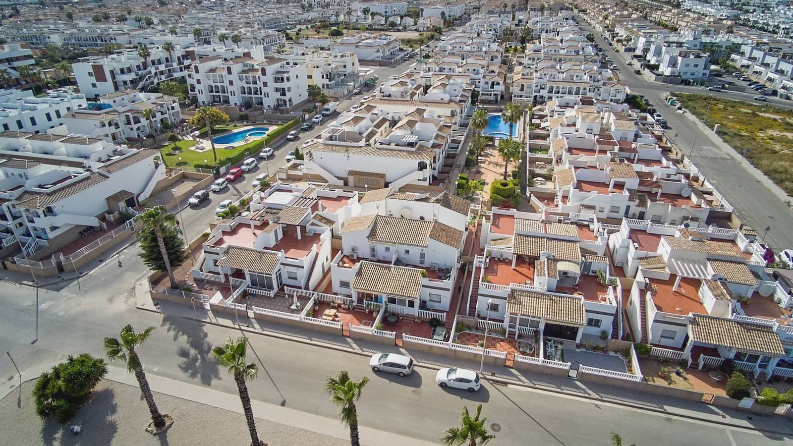 3 camera da letto Casa in vendita in Torrevieja con piscina garage - 265.000 € (Rif: 9994467)