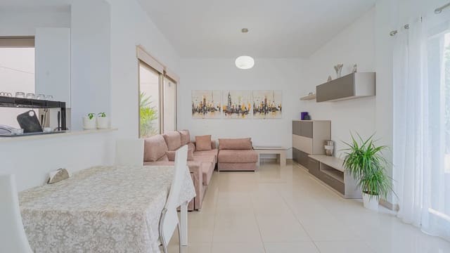 3 soveværelse Byhus til salg i Punta Prima, Torrevieja med swimmingpool garage - € 355.000 (Ref: 9994468)