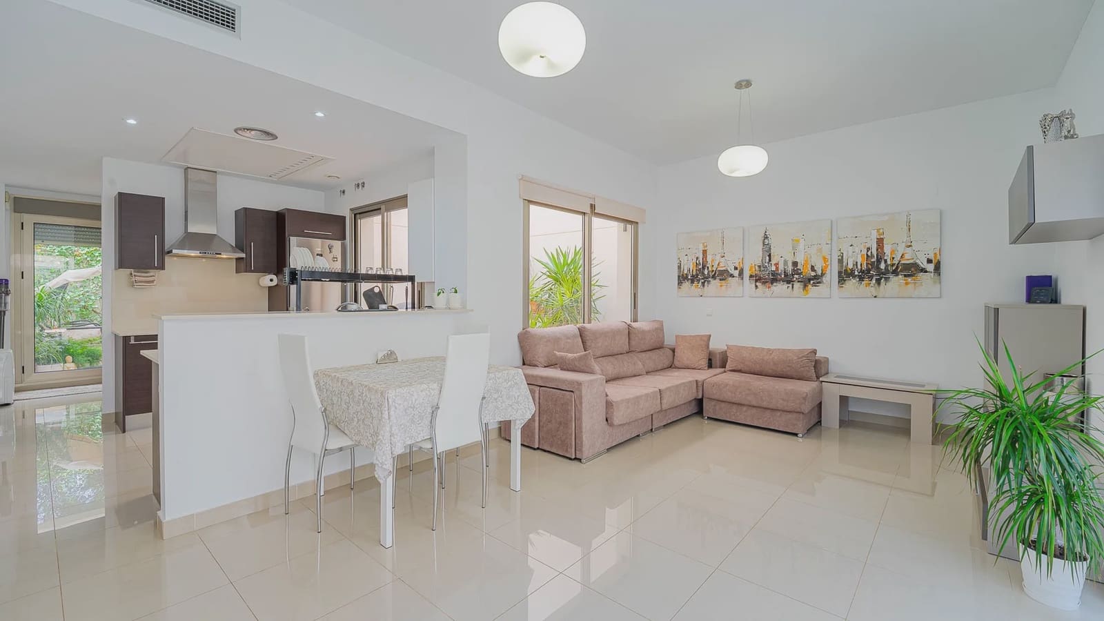 3 sovrum Hus till salu i Punta Prima med pool garage - 355 000 € (Ref: 9994468)