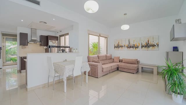 3 soveværelse Byhus til salg i Punta Prima, Torrevieja med swimmingpool garage - € 355.000 (Ref: 9994468)