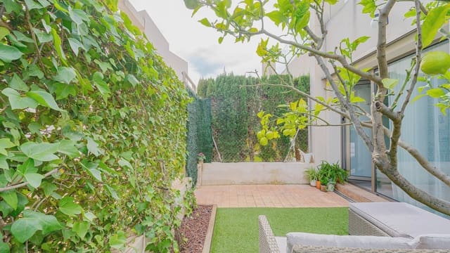 3 soveværelse Byhus til salg i Punta Prima, Torrevieja med swimmingpool garage - € 355.000 (Ref: 9994468)