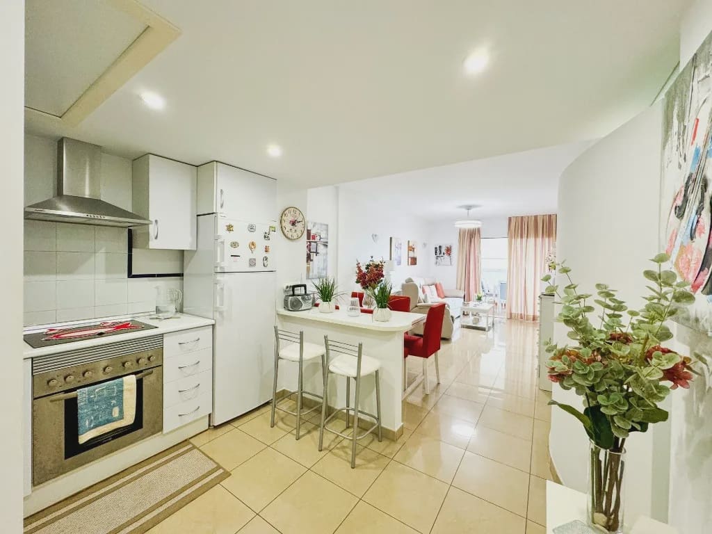 2 Zimmer Apartment zu verkaufen in Playa Flamenca mit Pool Garage - 260.000 € (Ref: 9994470)