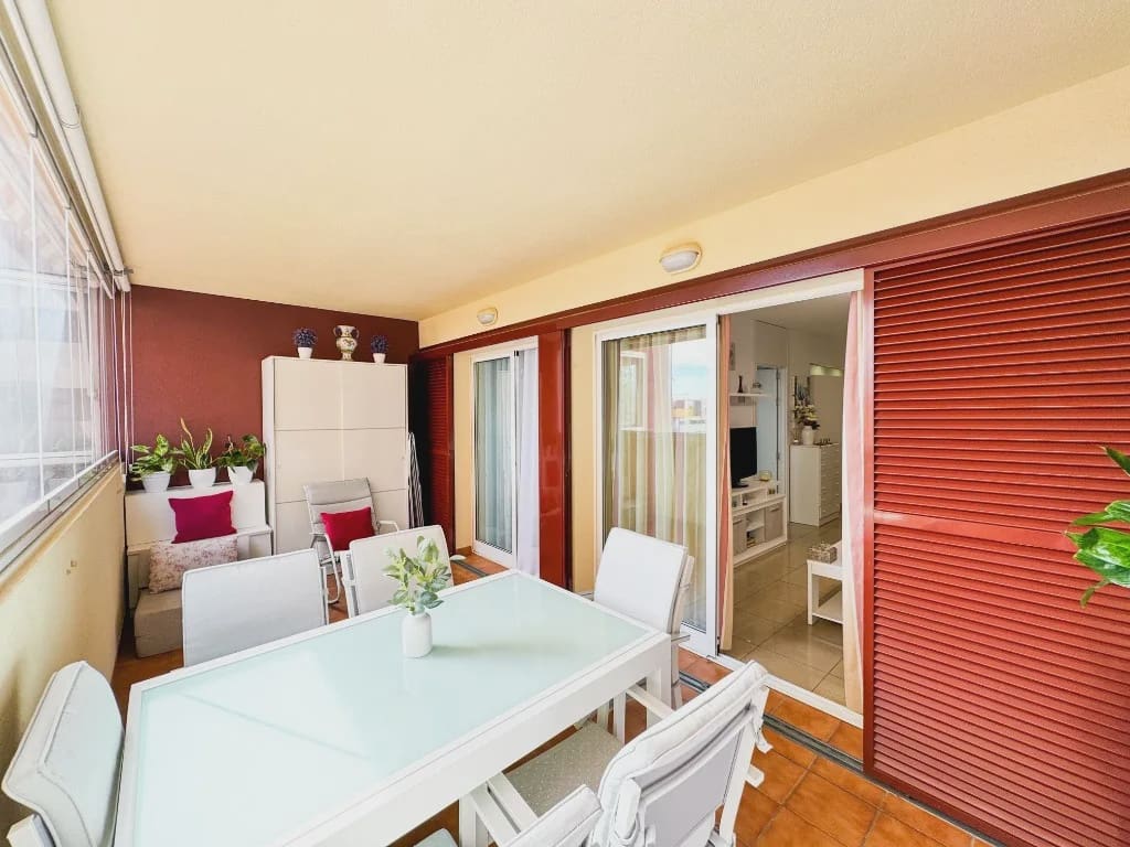 2 Zimmer Apartment zu verkaufen in Playa Flamenca mit Pool Garage - 260.000 € (Ref: 9994470)