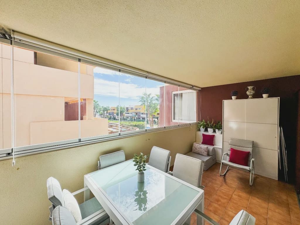 2 Zimmer Apartment zu verkaufen in Playa Flamenca mit Pool Garage - 260.000 € (Ref: 9994470)