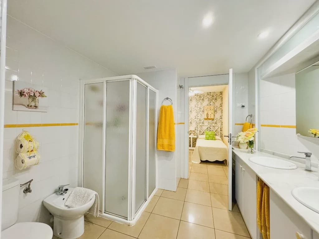 2 Zimmer Apartment zu verkaufen in Playa Flamenca mit Pool Garage - 260.000 € (Ref: 9994470)