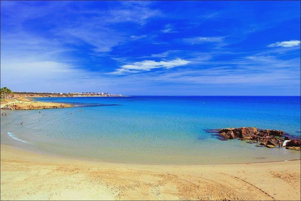 2 Zimmer Apartment zu verkaufen in Playa Flamenca mit Pool Garage - 260.000 € (Ref: 9994470)