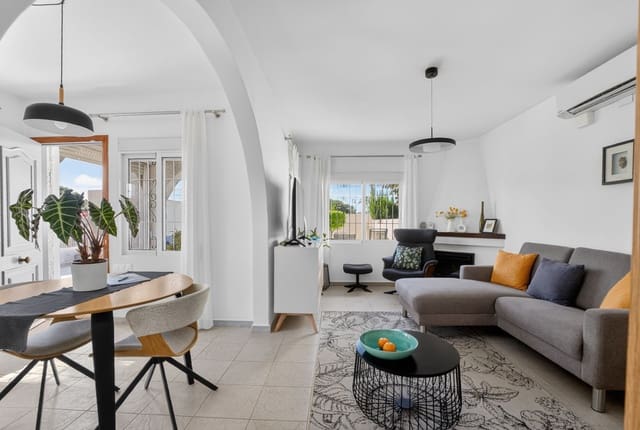 3 chambre Villa/Maison à vendre à El Chaparral - La Siesta - La Torreta, Torrevieja avec garage - 399 000 € (Ref: 9995309)