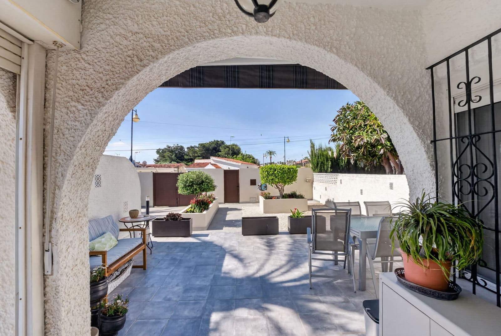 3 quarto Moradia para venda em Torrevieja com garagem - 399 000 € (Ref: 9995309)