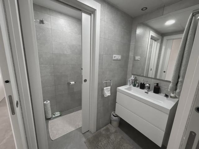 2 Zimmer Apartment zu verkaufen in Playa Flamenca, Orihuela mit Pool - 420.000 € (Ref: 9995413)