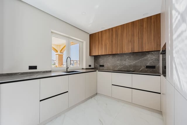 4 Zimmer Villa zu verkaufen in Ciudad Quesada, Rojales mit Pool Garage - 580.000 € (Ref: 9995415)