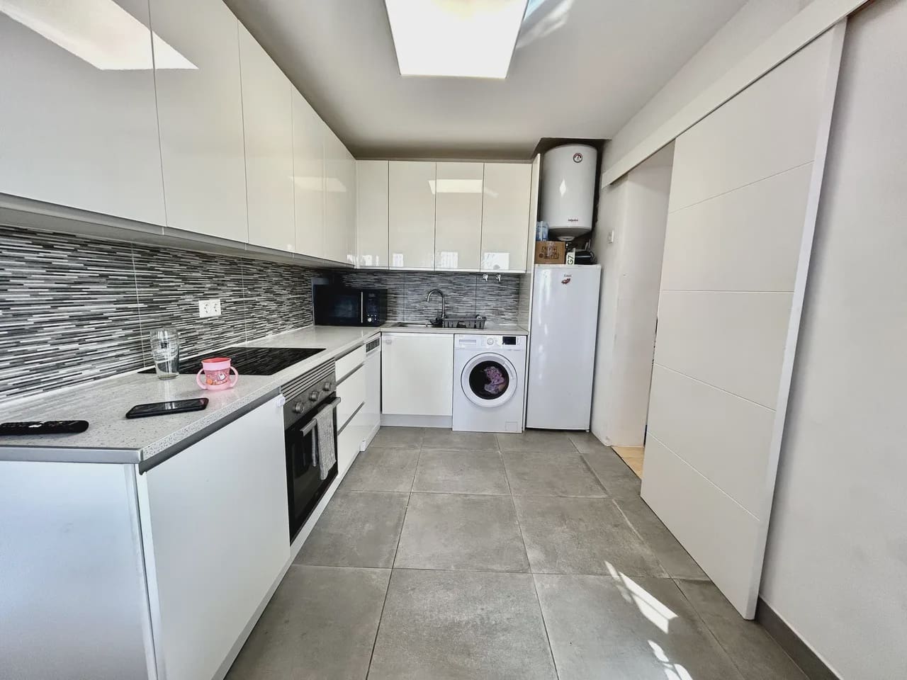 2 makuuhuone Huvila myytävänä paikassa Villamartin mukana uima-altaan 
autotalli - 229 000 € (Ref: 9995416)