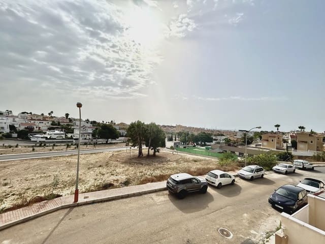 Chalet de 2 habitaciones en Villamartin, Orihuela en venta con piscina garaje - 218.000 € (Ref: 9995416)